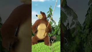 Presque une grosse prise  🎣🐠 Shorts JourDePêche mashaetmichka MashaBearFra animation [upl. by Farrington]