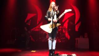 Halestorm  New Modern Love sneak peek  Daughters of Darkness Live Paris Bataclan 16032015 [upl. by Pestana64]