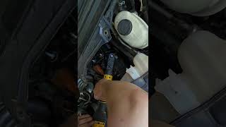 Fixing my drivers side standpipe Orings on my 2005 60 Powerstroke [upl. by Mahsih]