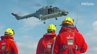 Helikopterübung amp Wasserrettung Unterwegs mit den Seenotrettern [upl. by Hose]