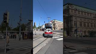 Wien Straßenbahn Bim  Vienna Tram ULF ringing at Karlsplatz on line U2Z [upl. by Hogen]