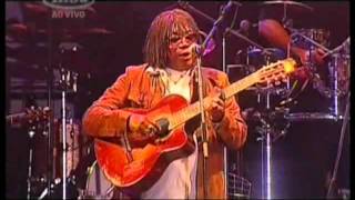 Milton Nascimento e Esperanza Spalding  Fé Cega Faca Amolada ao vivo Rock In Rio 2011 [upl. by Ruhtracm901]