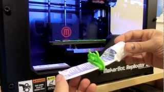 MakerBot Replicator 2X 3D prints Paste Pusher Animal [upl. by Wiersma]