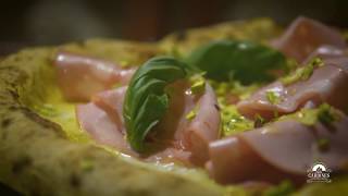 La pizza con Mortadella La quotMortazzaquot gialla [upl. by Zertnom448]