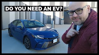 2025 Toyota Camry XLE Hybrid  A Lesson In Efficiency  Review [upl. by Bonacci]