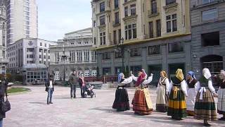 Folklore asturien F  GUIASTUR [upl. by Hanafee]