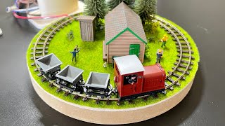 Narrow Gauge Micro Layout  only 20cm in diameter Minitrains 5012 Gmeinder Loco amp tipper cars [upl. by Teleya]