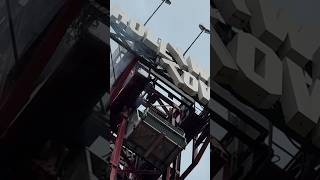 😱 FAHRSTUHL STÜRZT AB freizeitpark fahrstuhl towerofterror fake movieland absturzt shorts [upl. by Landmeier144]