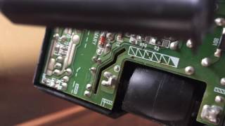 How to open a MH25 baterry charger for Nikon D600 [upl. by Laehcimaj]