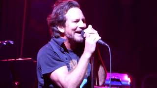 Pearl Jam  Black  Philadelphia April 29 2016 [upl. by Machos]