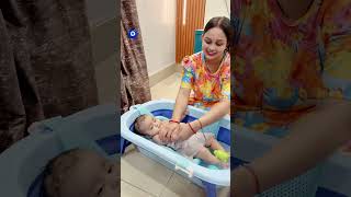 Aweesha ka bath time ho gaya fun time 🥰❤️🧿httpswwwinfantsocomproductssiliconebathtub [upl. by Dena]