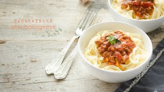 Receta de Tagliatelle alla bolognese [upl. by Roberta73]