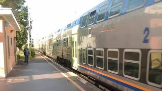 Stazione Roma Tuscolana Incrocio di due treni Regionali [upl. by Knapp260]