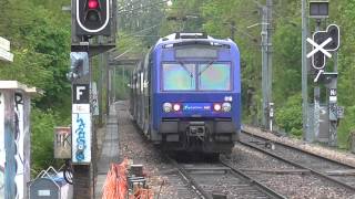 Z6400 et Z8800  A la gare de Sèvres Ville dAvray sur la ligne L du Transilien [upl. by Razaile]