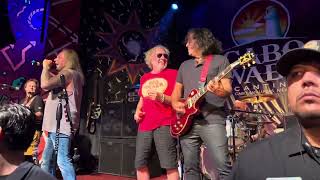 Sammy Hagar and The Circle  Kickstart My Heart feat Vince Neil and Stevie Salas [upl. by O'Shee]