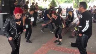 Baile metalero  Tianguis del Trueque Ciudad de México [upl. by Yurt]