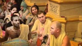 Hare Krsna Kirtan At Sri Vrindavan Dham w Aindra Prabhu ep5 [upl. by Nipahc138]