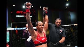 UFCVegas99 Joselyne Edwards consigue su primera victoria por finalización en UFC [upl. by Nennerb]