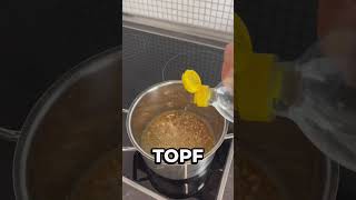 Eingebrannten Topf in 1 Minute reinigen 🧽 kochen fürdich shorts küchenhacks [upl. by Haland]