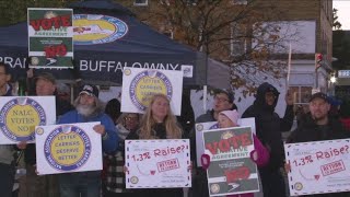 USPS letter carriers rally for better wages [upl. by Jacinda]