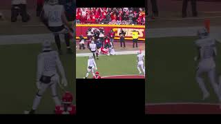 Pat Mahomes no look while being hit 🙈 nfl football [upl. by Edgar618]