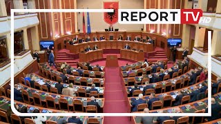 Kuvendi debat për reformën zgjedhore Tani Basha bllokon foltoren Nikolla e përjashton [upl. by Annola995]