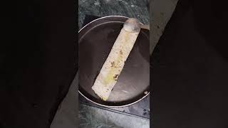 bache hue aalu ki sabji ka rollfoodviral shots [upl. by Ansell]