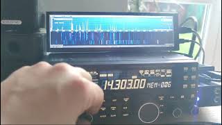 Yaesu FT450DPanadapter from TSPelectronica IF 67899Mhz8quotLCD BIGGEST WF IN HF TRX [upl. by Amocat]