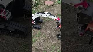 Amewi excavator vs ftx outback adnjplk [upl. by Anitan77]