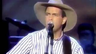 Garth Brooks  If Tomorrow Never Comes Live Legendado [upl. by Hsaniva]