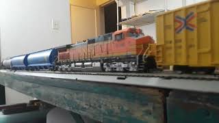 Athearn Genesis 2O Dash 9s [upl. by Kaule207]