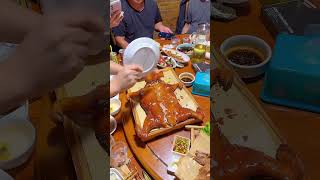 Using a plate to cut the roast pork roast pork cooking streetfood china [upl. by Rosalind]