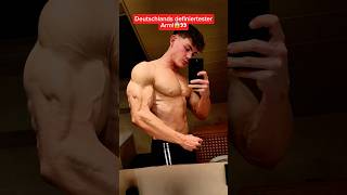 Deutschlands definiertester Arm🤫😈 gym muskelaufbau fitnessstudio bodybuildung fitness [upl. by Nnayr]