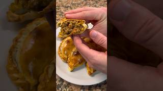 EMPANADAS CHEESEBURGER🍔🥟  Sicca Cocina food viral recetas foodvideos burger cheese [upl. by Siravat866]