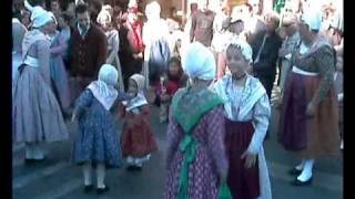 danses folkloriques enfants [upl. by Hnilym]