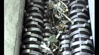 Zerkleinerung von Leiterplatten  Shredding of escrap  Ewaste shredder [upl. by Aissak314]