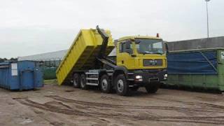 Hyvalift 40 Tons Hookloader on MAN TGA 8x4 lifting a heavy container [upl. by Padriac]