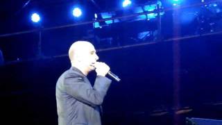 Checco Zalone Resto umile maremoto a porto cervo live bari [upl. by Consalve]