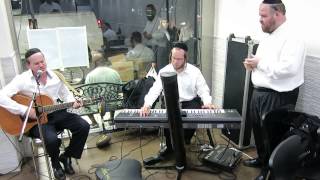 Moishes Place Restaurant Grand Opening Kumzitz with Eli Beer Gershy Moskowitz Production [upl. by Rosenblatt]