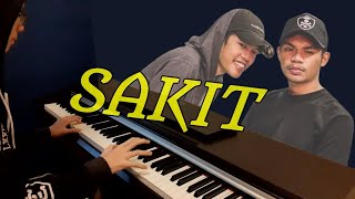 SAKIT  Zynakal ft Yonnyboii PianoLirik [upl. by Pierce267]