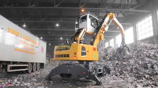 Liebherr LH22 material handler in waste paper application [upl. by Nicholson]