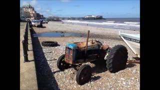 Zing Ding Dah Dah  a jaunty guitar tune with photos from Cromer to Aldeburgh [upl. by Krever]