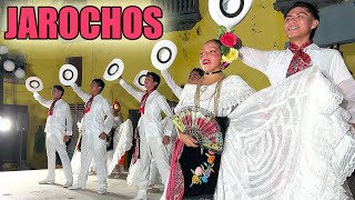 Jarochos bailando en Veracruz [upl. by Mendie]