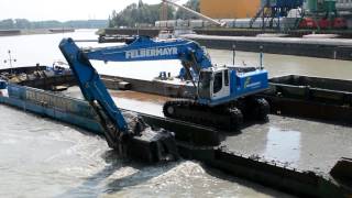 Felbermayrs Liebherr R964C auf quotHorstFelixquot im Alberner Hafen  Teil 1 [upl. by Alicec]