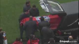 Benfica fans bid farewell to Eusebio [upl. by Schonfeld]