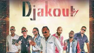 DJAKOUT 1 LA FAMILIA LIVE [upl. by Ycnahc]