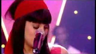 Lily Allen  Smile  Live [upl. by Yrnehnhoj]