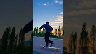 롱보드 위에서 춤추는 남자 롱보드 롱보드댄싱 longboard [upl. by Jorgensen]