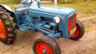 Fordson Dexta 1960 [upl. by Ytsur]