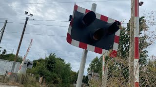 Broken Bent Wig Wag Low Street West Tilbury Level Crossing Thurrock [upl. by Anavlis]